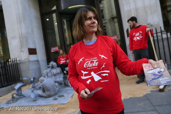 A plastic iceberg: the Greenpeace response to Coke’s recycling strategy