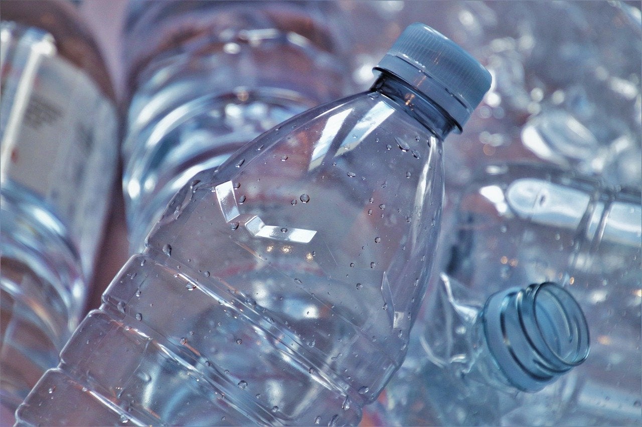 water bottle plastic pollution