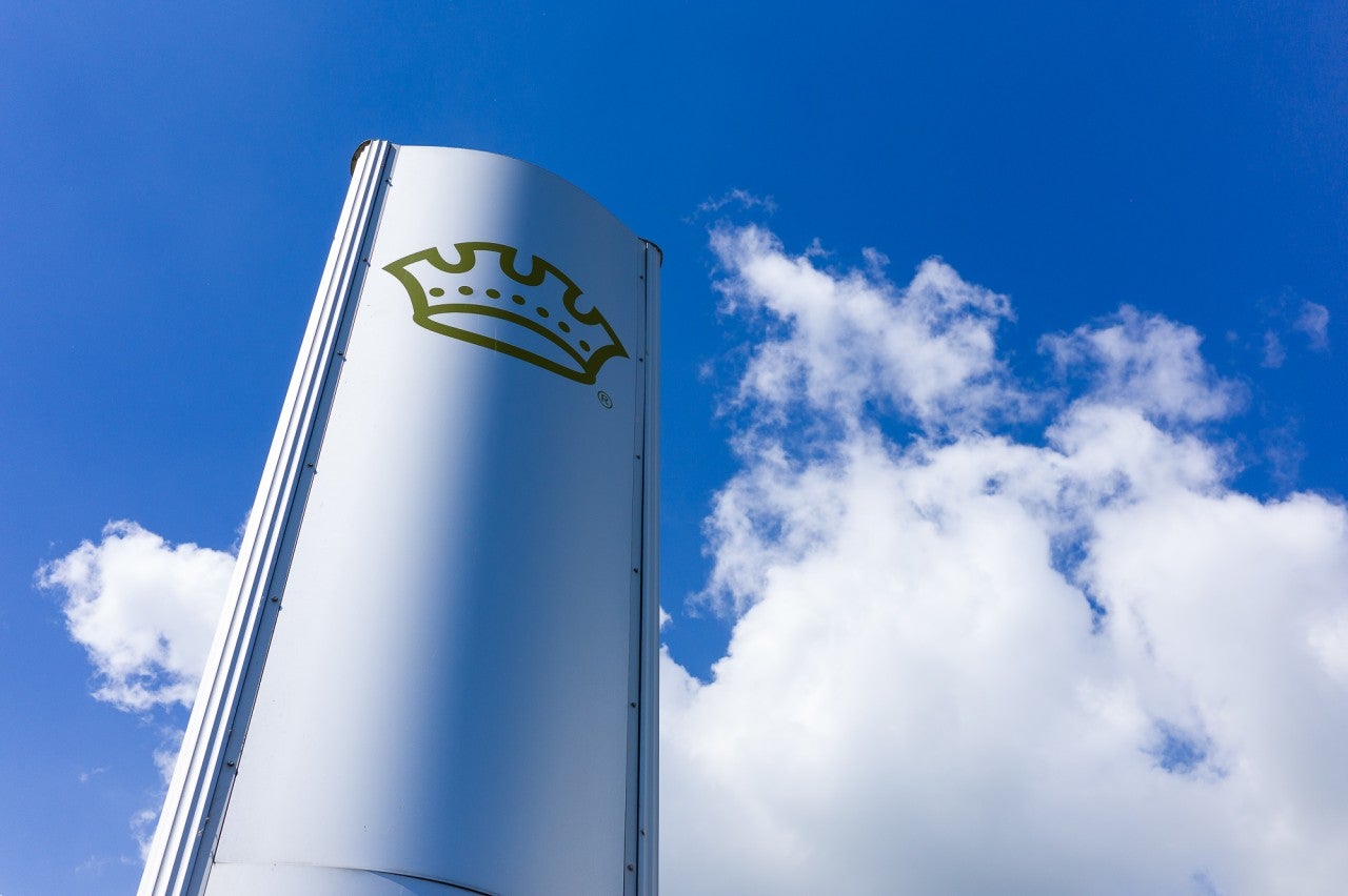 Crown and Velox develop high-speed beverage can decorator Crown and Velox develop high-speed beverage can decorator