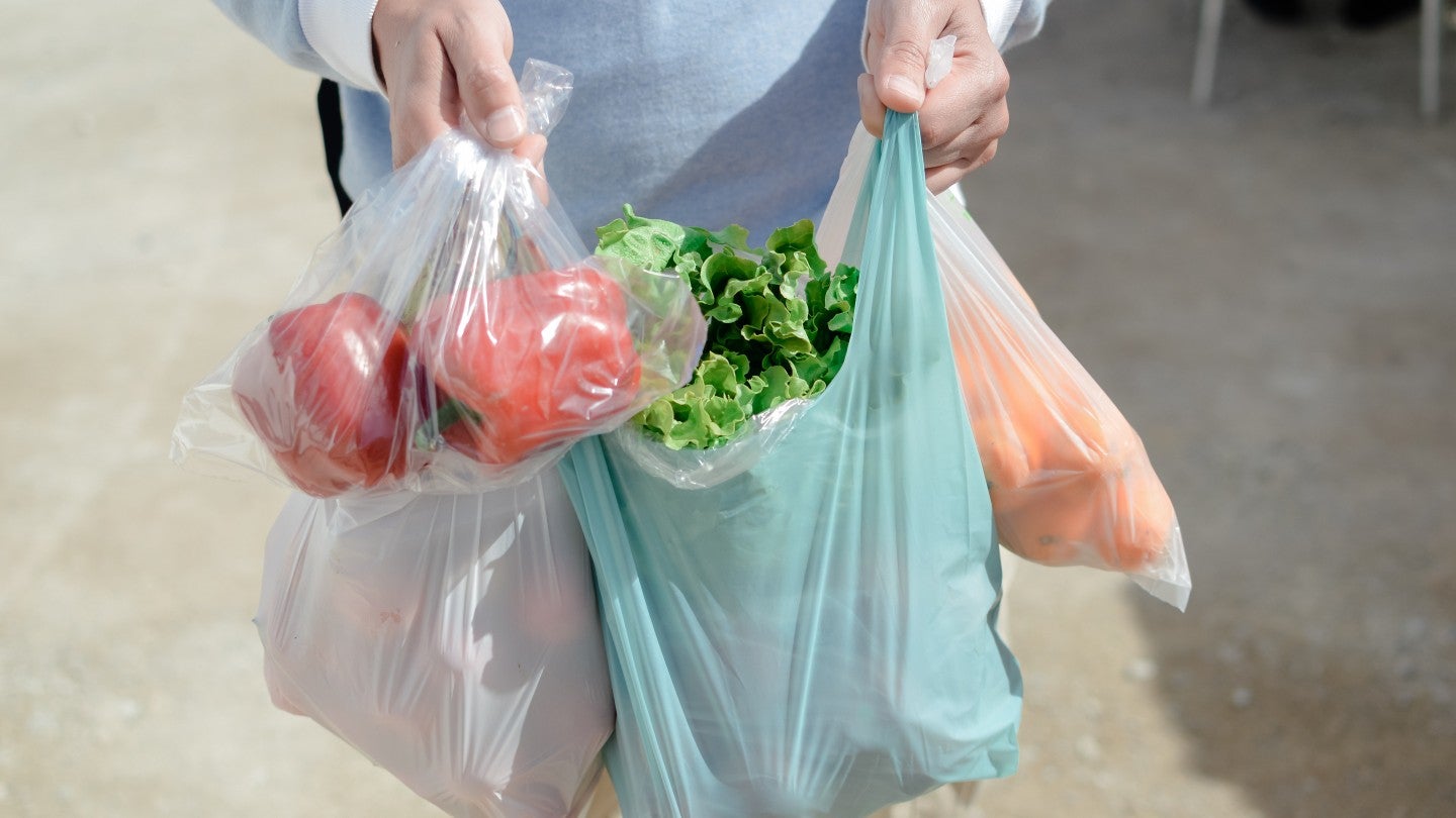 Plastic or paper: Which bag is greener? - BBC News