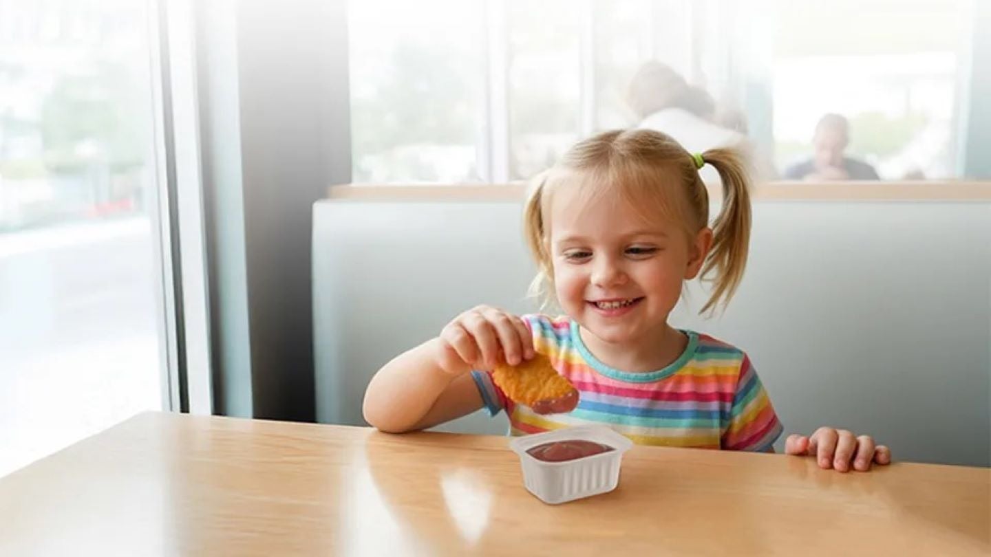 Amcor launches recycle-ready dip cups for foodservice